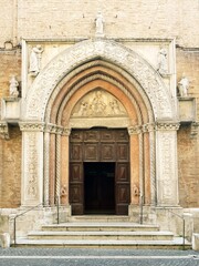 The entrance to the church of Santa Maria dei Miracoli
