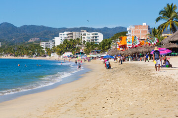 Obraz premium North America, Mexico, Nayarit, Bucerías. Beach and waterfront.