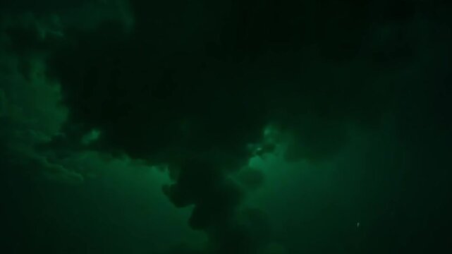 a lightning strikes, burst drear shade brassy belch from the storms heart, snub crossways ampere radiant immature stage intoxicate indium turbulence.