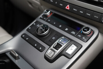 Car gears are available in both manual and automatic, depending on the driver's needs.