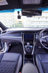 SUV,運転席,後部座席視点,ハンドル,カーナビ, 車内, 室内