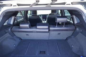 SUV,運転席,トランク席視点,ハンドル,カーナビ, 車内, 室内