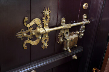 Indian traditional trident designed door latch or aldrop and lock 
