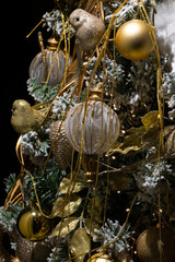 Christbaumschmuck in Gold