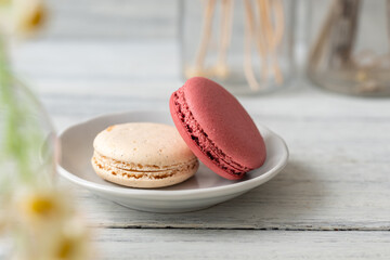 お皿の上のマカロン