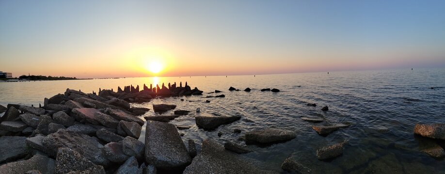 Sunset Lakeview