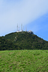 丘の向こうに函館山