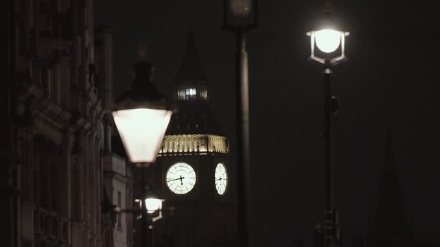 Elizabeth Tower, Big Ben (Great Bell), Whitehall Street Lamps, Lights, Trafalgar Square, City Of Westminster, Central London, England, United Kingdom, UK, Britain