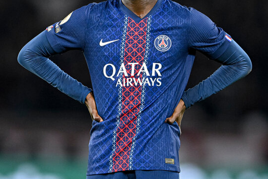 Illustration of a PSG shirt with the Qatar Airways logo with an unrecognizable player of Paris Saint-Germain football club