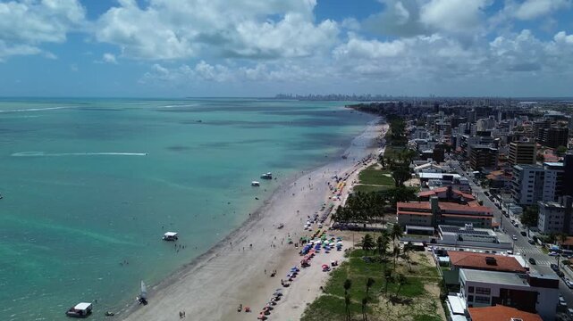 VER&Atilde;O EM CABEDELO EM AREIA VERMELHA 2026, MAR LINDA E BEM AZUL COM JET SKIR, BARCOS, LOTADO DE BARCOS E O MAR MUITO AZUL LINDO DE SE VER (Summer in Cabedelo, Areia Vermelha 2026, beautiful and very b)