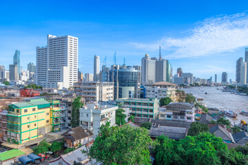 Fototapeta premium View of the city of Bangkok, Thailand, with its architecture that is both modern and more impoverished