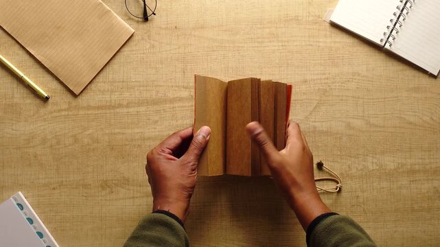 Creating a simple notebook at a workspace table