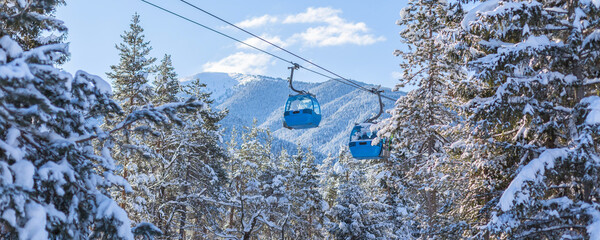 Ski resort Bansko, Bulgaria, cable car gondola © Nataliya