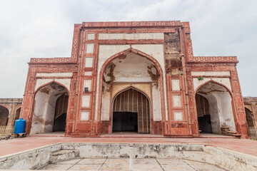 Fototapeta premium Janahir Tomb mosque in Lahore, Pakistan