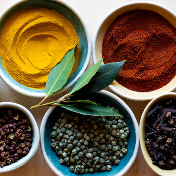 Fresh bay leaf with ground and whole dry spices for food