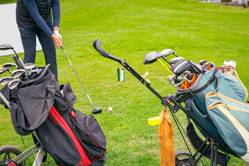 Bag for golf set club on course
