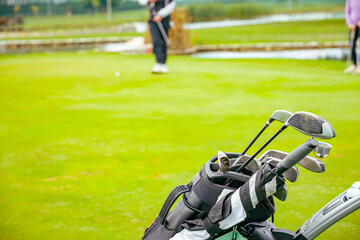 Bag for golf set club on course