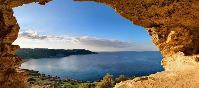 Tal-Mixta-Cave, H&ouml;hle bei Nadur, Insel Gozo (Malta), Mittelmeer