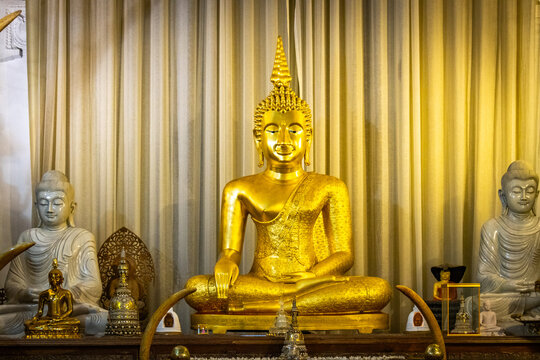 buddha statue, buddha temple, temple of the tooth, sri dalada maligawa, kandy, sri lanka, ceylon