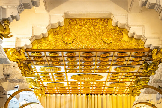 buddha temple, temple of the tooth, sri dalada maligawa, kandy, sri lanka, ceylon
