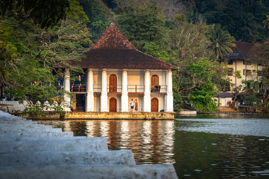 sunset at lake in kandy, sri lanka, kandy, travel, ceylon, pavilion