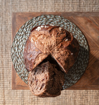 Panettone artesanal de chocolate y pasas