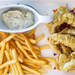 Shrimp in batter, French fries creamy garlic sauce.