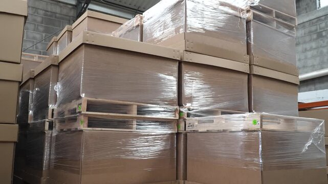 Fabrica de empaques de cart&oacute;n y tarimas de madera para log&iacute;stica industrial 