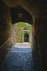 die Meissnerstiege, ein Verbindungsweg von der Oberstadt zur Unterstadt in der historischen Altstadt von Bregenz am Bodensee in &Ouml;sterreich