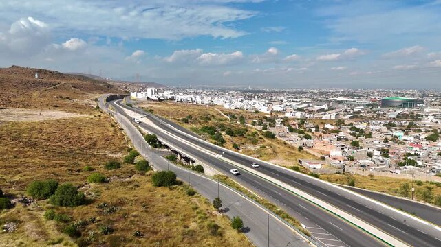 Log&iacute;stica de empaques de cart&oacute;n y tarimas de madera para log&iacute;stica industrial 