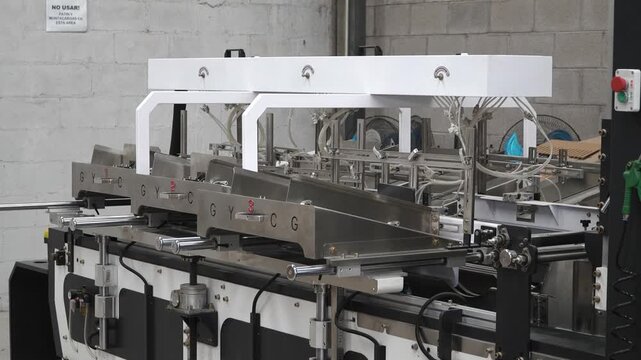 Fabrica de empaques de cart&oacute;n y tarimas de madera para log&iacute;stica industrial 