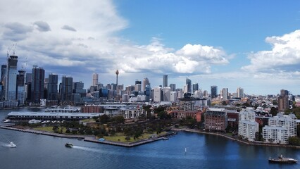 Obraz premium Sydney city skyline on a summer day 