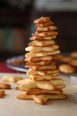 クリスマス、クッキー、ホームメイドクリスマススイーツ、手作り、クリスマスのお菓子、型抜き、冬休み、日本のクリスマス、ホームメイドクッキー、積み上げ