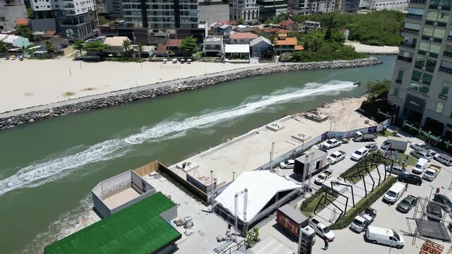 Praia de Perequ&ecirc; - Meia Praia Itapema - Porto Belo - Santa Catarina