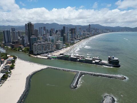 Praia de Perequ&ecirc; - Meia Praia Itapema - Porto Belo - Santa Catarina