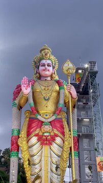 hindu god statue