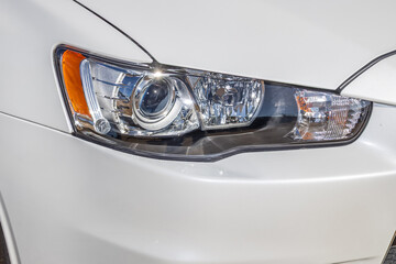 古い自動車のヘッドライト　Headlight of the old car