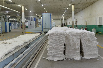 Cotton textile factory equipment is in operation