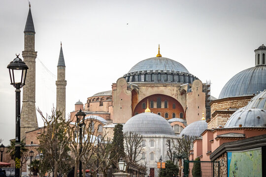 hagia sophia, mosque, islamic, istanbul, gold, turkiye, turkey,
