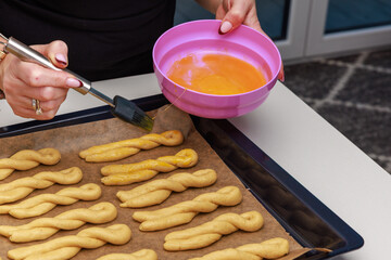Bildserie Weihnachtspl&auml;tzchen mit Liebe gebacken &ndash; Schritt f&uuml;r Schritt