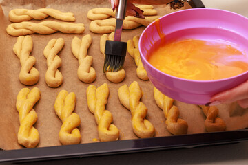 Bildserie Weihnachtspl&auml;tzchen mit Liebe gebacken &ndash; Schritt f&uuml;r Schritt