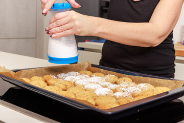 Bildserie Weihnachtspl&auml;tzchen mit Liebe gebacken &ndash; Schritt f&uuml;r Schritt