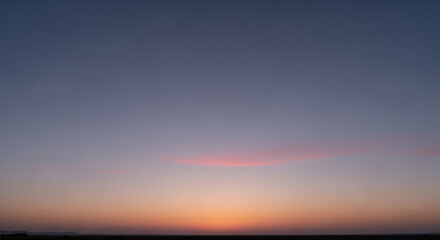 Obraz premium Dusky Blue Sunset Sky with Peaceful Twilight Mood