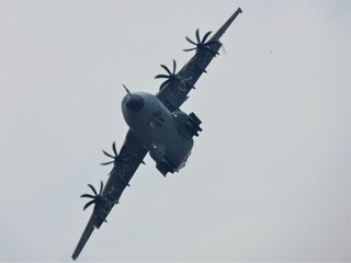 Airplane © Adam Stopa