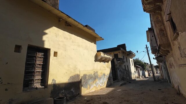 Historic heritage havelis inside Mandawa streets, Rajasthan, India