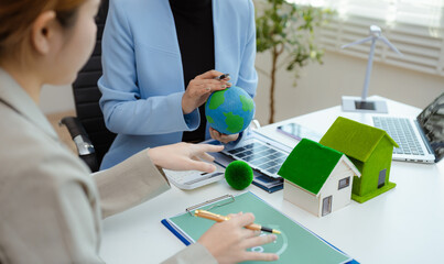 Engineer Teamwork Meeting, Renewable energy-based green businesses and global warming.