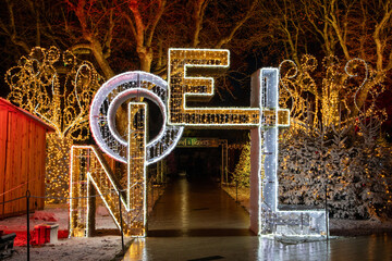 Illuminations de No&euml;l &agrave; B&eacute;ziers dans le d&eacute;partement de l'H&eacute;rault en r&eacute;gion Occitanie - France