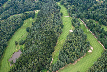 vue a&eacute;rienne du golf du ch&acirc;teau de Champ-de-Bataille dans l'Eure en France