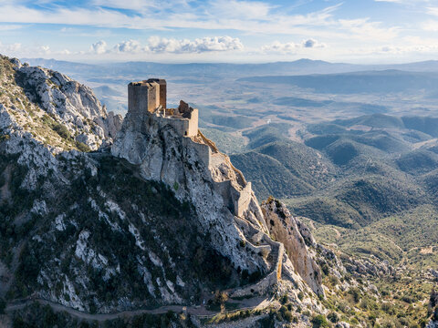 Ch&acirc;teau de Qu&eacute;ribus dans l'Aude (Occitanie, France) Forteresse royale du languedoc