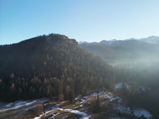 Nosal - Zakopane - Polska - ujęcia z drona szczytu w Tatrach którego nazwa wywodzi się od kształtu nosa © Konrad